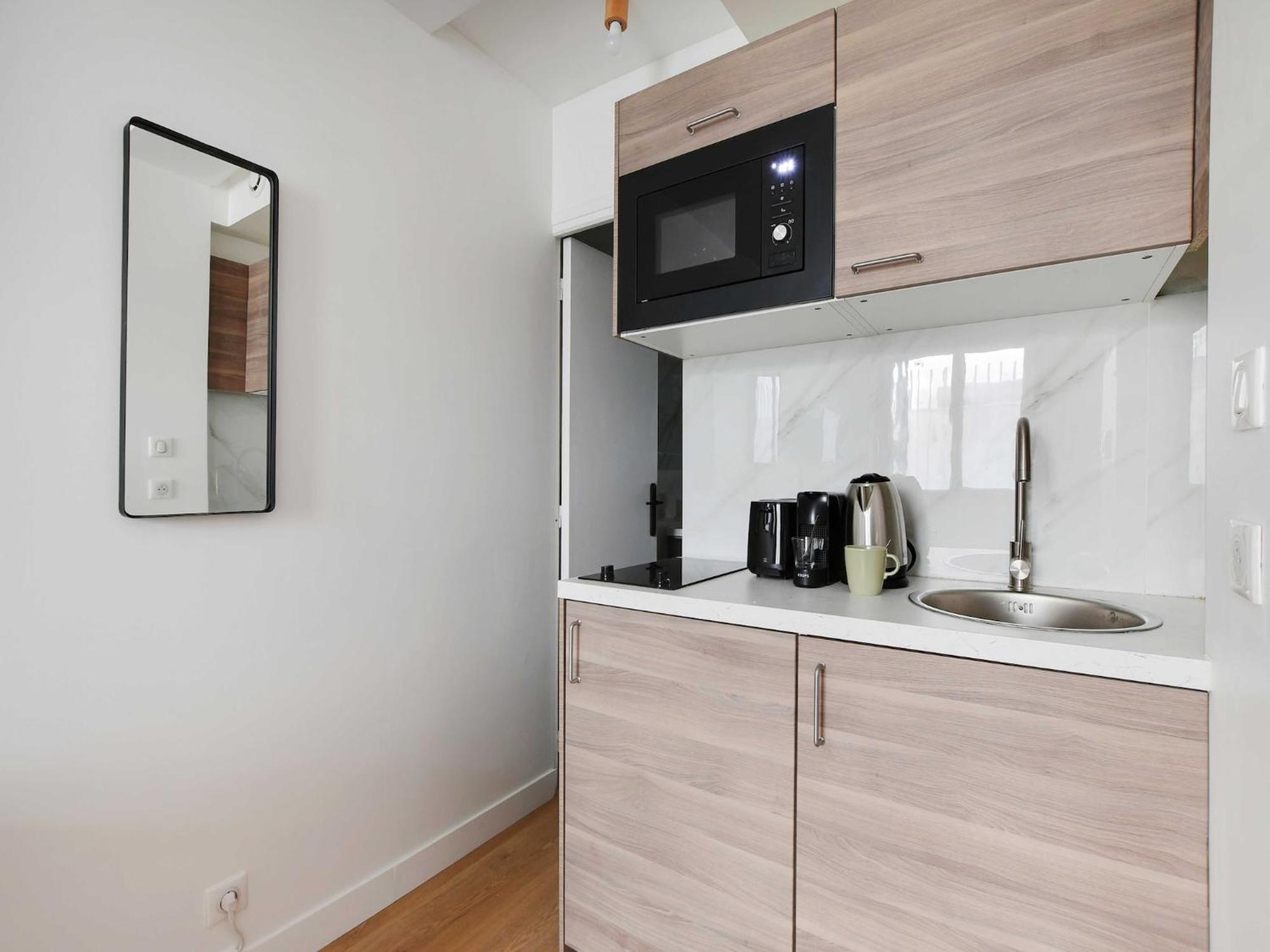 Peaceful -2p- Square Des Batignolles Apartment