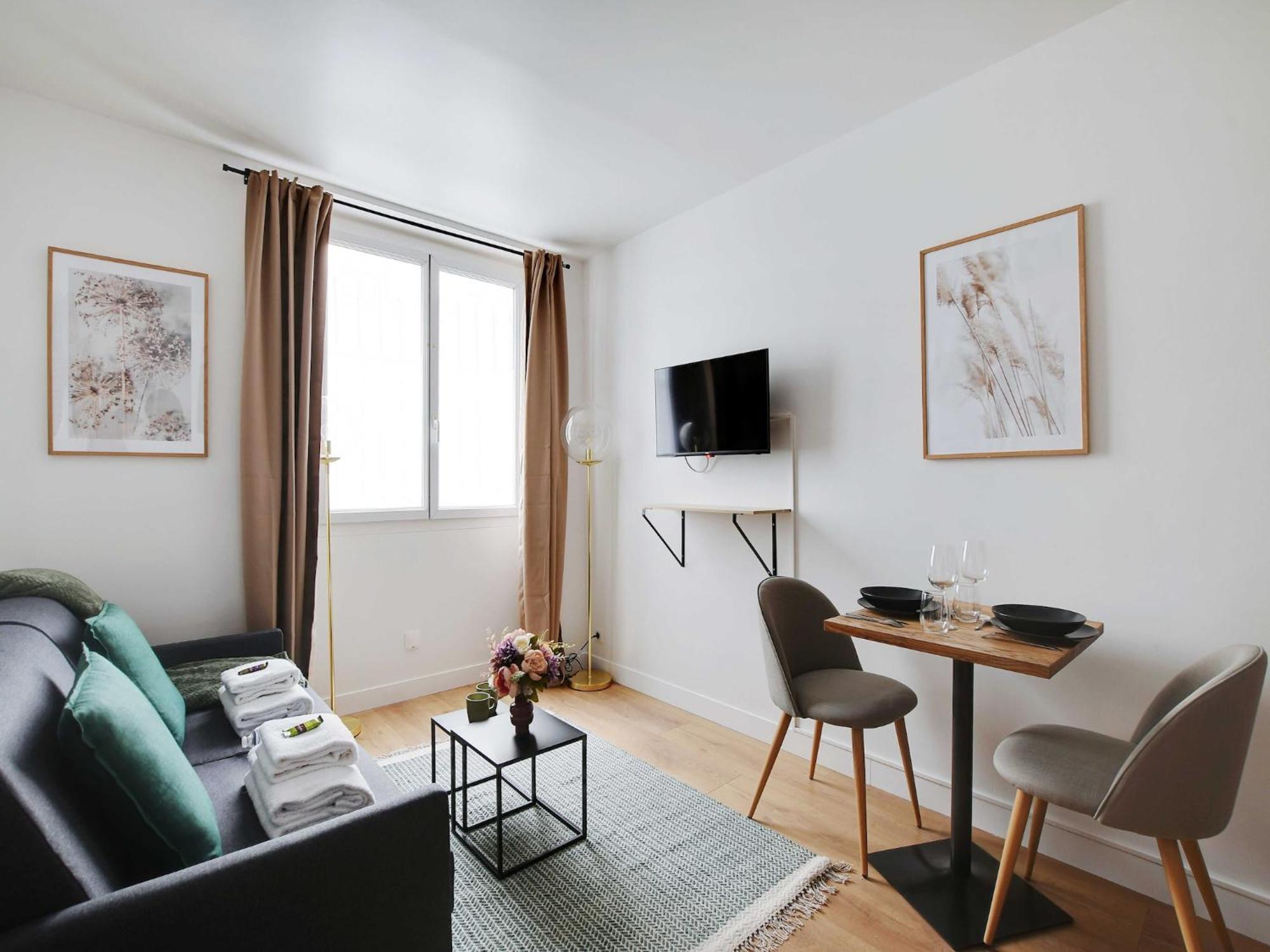 Peaceful -2p- Square Des Batignolles Apartment